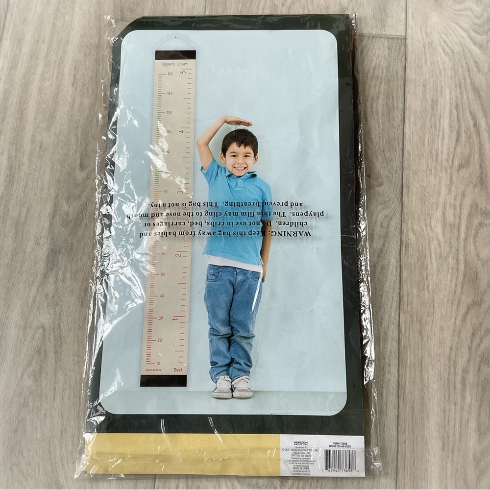 Growth Chart  Canvas up to 5 ft NWT